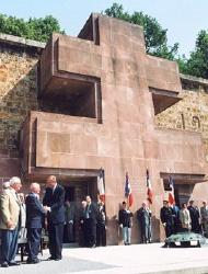 Cérémonie-anniversaire de l'appel du 18 juin 1940 au Mont-Valérien.