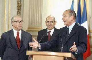 Conférence de presse conjointe du Président de la République et de MM. Hans Blix et Mohamed El Baradei.
