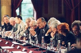 Réunion préparatoire au sommet du G8 d'Evian avec les organisations non gouvernementales.