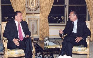 Entretien du Président de la République et de M. Gerhard Schröder, chancelier de la République fédérale d'Allemagne