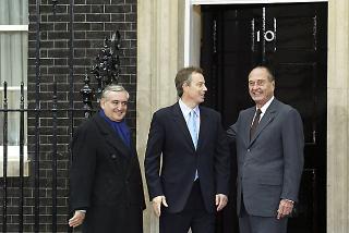 Arrivée du Président de la République au 10 Downing Street résidence du Premier ministre pour un entretien
