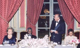 DÃ®ner d'Etat offert par le PrÃ©sident de la RÃ©publique et Mme Jacques Chirac en l'honneur du PrÃ©sident de la RÃ©publique d'Afri ...