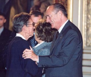 RÃ©ception offerte par le PrÃ©sident de la RÃ©publique et Mme Jacques Chirac à l'issue de la remise du Grand prix universel des c ...