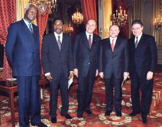 Allocution du Président de la République lors de la remise du prix de la Francophonie économique (salle des Fêtes)