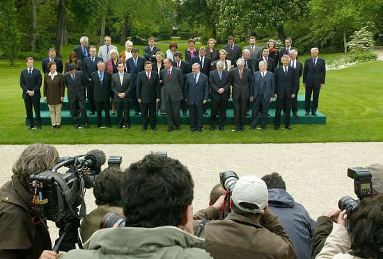 Conseil des ministres franco-allemand : photo de famille (parc)