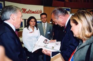 Visite du Président de la République aux Rencontres Industrielles de l'Yonne (RIDY 2003 )