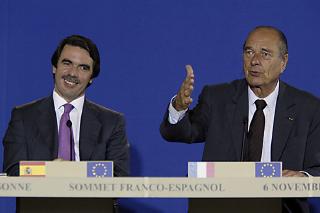 ConfÃ©rence de presse conjointe du PrÃ©sident de la RÃ©publique et de M. JosÃ© Maria Aznar, PrÃ©sident du gouvernement espagnol - Som ...