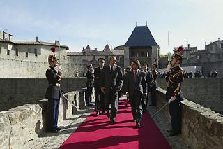 Accueil par le Président de la République de M. José Maria Aznar, Président du gouvernement espagnol - Sommet franco-espagnol