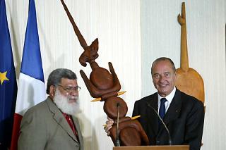 Le Président de la République et M. M. Paul Neaoutyine, Président de l'Assemblée de la Province Nord