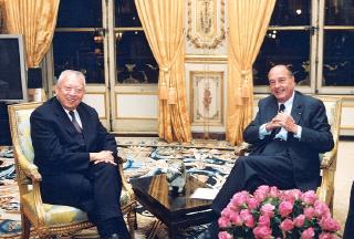 Entretien du Président de la République avec M. Tung Chee Hwa, chef du gouvernement de la province de Hong Kong