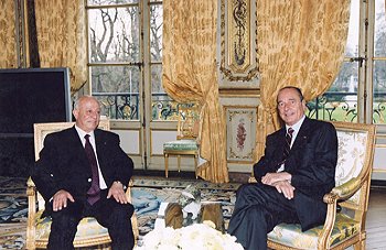 ARCHIVES - Entretien du Président de la République et de Ahmed QUREI, président du Conseil législatif palestinien.