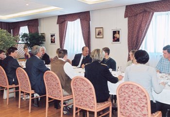 DÃ©jeuner du PrÃ©sident de la RÃ©publique avec des jeunes des diffÃ©rents Ã©tablissements d'enseignement et de formation (Cercle des ...