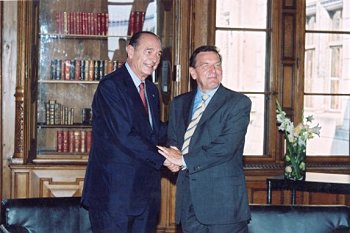 Entretien du Président de la République et du chancelier allemand Gerhard Schroeder .