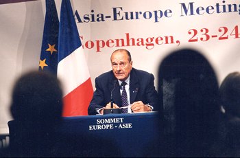 Sommet Union européenne / Asie (ASEM IV) - conférence de presse du Président de la République.