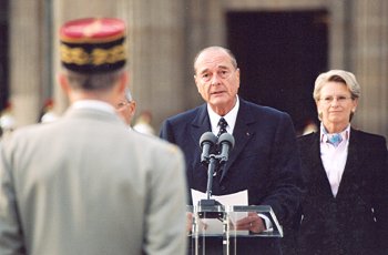 Le prÃ©sident de la RÃ©publique a assistÃ© à la cÃ©rÃ©monie dâadieux aux armes du gÃ©nÃ©ral dâarmÃ©e Jean-Pier ...