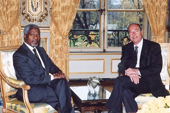 Entretien du Président de la République et de M. Kofi Annan, secrétaire général des Nations Unies.