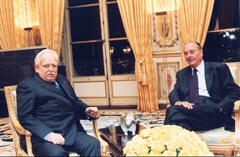 Entretien du Président de la République avec le prince Rainier III de Monaco.