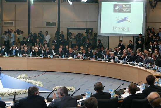 Sommet de l'OTAN à Istanbul