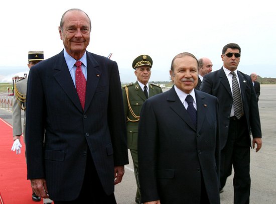 Accueil du Président de la République par M. Abdelaziz Bouteflika, Président de la République algérienne démocratique et populaire