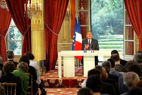 Conférence de presse du Président de la République sur l'Europe (salle des fêtes)