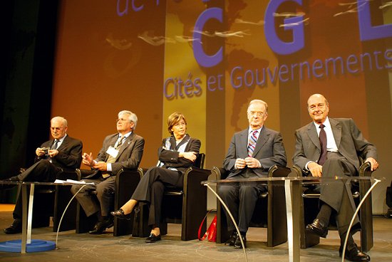 Discours du PrÃ©sident de la RÃ©publique lors de l'ouverture du CongrÃ¨s fondateur de l'Organisation mondiale des citÃ©s et gouvernem ...