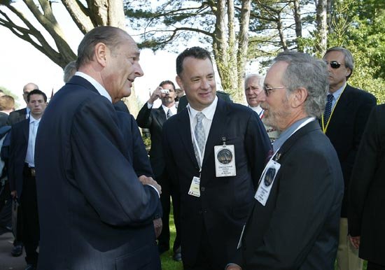 - 60Ã¨me anniversaire du dÃ©barquement en Normandie - le PrÃ©sident de la RÃ©publique s'entretient avec MM. Steven Spielberg et Tom Ha ...
