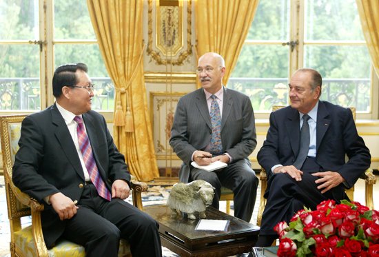 Entretien du Président de la République avec M. Li Changchun