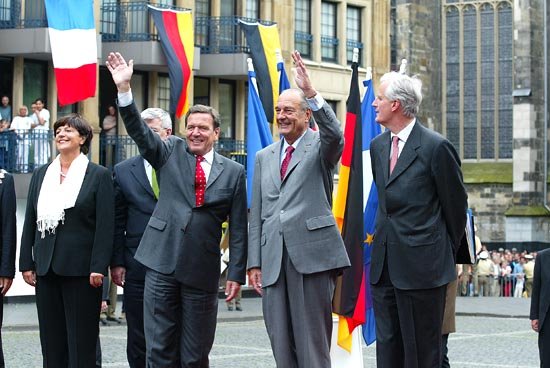 - Rencontre franco-allemande - arrivée sur le parvis de la cathédrale