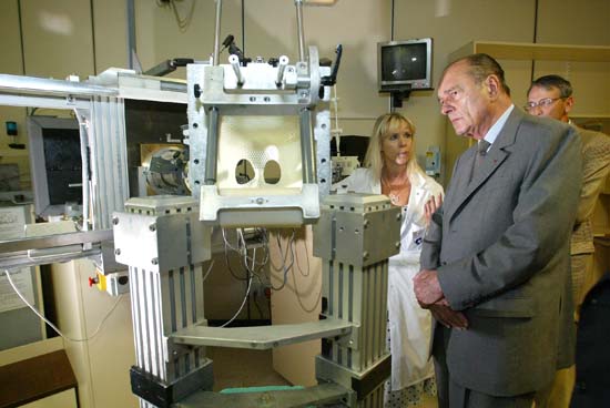 Visite du centre de protonthÃ©rapie d'Orsay (Institut Curie) et rÃ©union de travail sur les projets de recherche retenus dans le cadre du ...