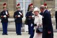 Visite d'Etat de Sa MajestÃ© la reine Elizabeth II et de Son Altesse Royale le duc d'Edimbourg.ArrivÃ©e au Palais de l'ElysÃ©e pour l ...