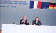 Conférence de presse conjointe du Président de la République et du chancelier Gerhard Schröder.