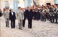 Le président de la République a assisté à la cérémonie d'adieux aux armes du général d'armée Jean-Pierre Kelche (Ecole militaire).