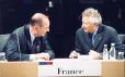 Conseil europÃ©en - 1Ã¨re sÃ©ance de travail - le PrÃ©sident de la RÃ©publique s'entretient avec M. Dominique de Villepin, ministre ...
