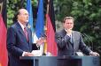 Point de presse conjoint du Président de la République et de M. Gerhard Schröder, chancelier de la République fédérale d'Allemagne.