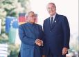 Le Président de la République accueille M. Atal Bihari Vajpayee, Premier ministre de la République indienne.