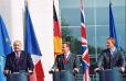 Réunion tripartite Allemagne / France / Grande Bretagne - conférence de presse conjointe du Président de la République, de M. Gerhard Schröder, chancelier de la République fédérale d'Allemagne et de M. Tony Blair, Premier ministre britanique