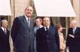 Entretien informel du Président de la République et de M. Abdelaziz Bouteflika (terrasse du Palais face au parc) - 2