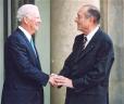 Le Président de la République accueille M. James Baker, ancien secrétaire d'Etat américain, envoyé spécial du président George W. Bush pour la dette irakienne