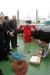 Visite de la base navale de Brest - présentation de matériel de sauvegarde en mer à bord du remorqueur 