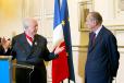Le Président de la République est accueilli à l'hôtel de ville de Marseille par M. Jean-Claude Gaudin, sénateur-maire