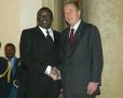 Le PrÃ©sident de la RÃ©publique raccompagne M. Gnassingbe Eyadema, PrÃ©sident de la RÃ©publique du Togo à l'issue de leur entr ...
