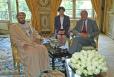 Entretien du Président de la République avec M. Sayyid Badr Al Busaidi, ministre de la défense du Sultanat d'Oman