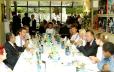 Déjeuner du Président de la République avec les membres de la délégation paralympique française qui participera aux Jeux Olympiques d'Athènes du 17 au 24 septembre 2004