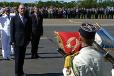 Arrivée à l'aéroport de Magenta - Honneurs militaires - Nouvelle Calédonie