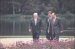 Photo: State visit of Mr. and Mrs. Boris Yeltsin on 20 October 1995 (Château park)