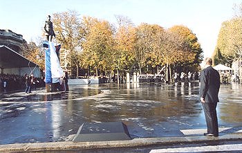 9. November 2000, Einweihung der Statue von General de Gaulle