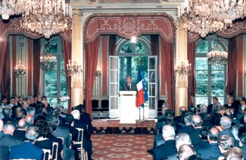 26. August 1998: Rede von Staatspräsident Jacques Chirac anläßlich des Empfangs der Botschafter.