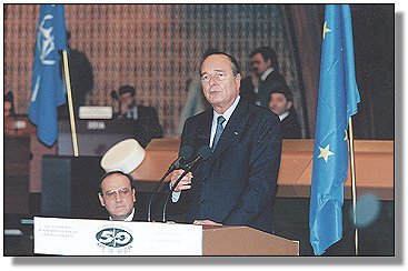 19. Oktober 1999 : Ansprache des StaatsprÃ¤sidenten Jacques Chirac Ã¼ber die europÃ¤ische Verteidigung vor der Generalversammlung des Ver ...