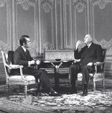 Photo 1 : Vème République. Interview du général de Gaulle par Michel Droit.