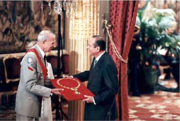 Jacques Chirac recibe la Gran Cruz de la Legión de Honor